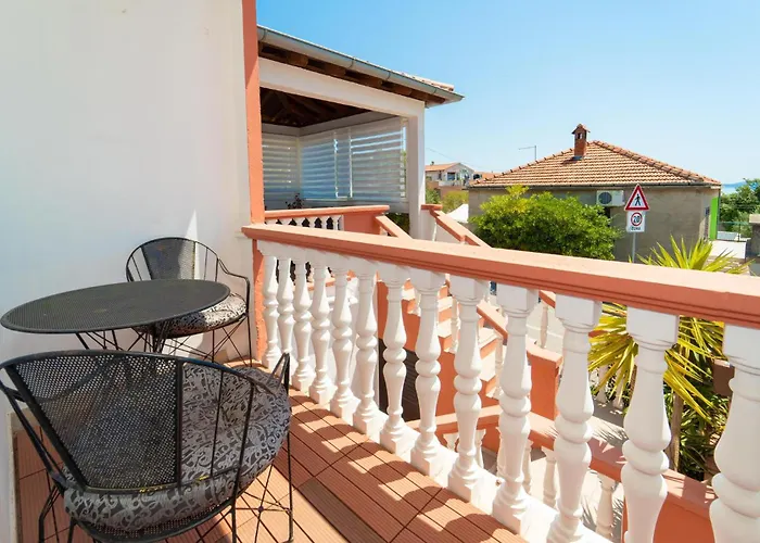 Апартаменты In With Wifi *