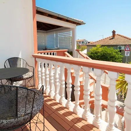 Apartament In With Wifi *