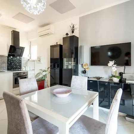 Apartament In With Wifi *