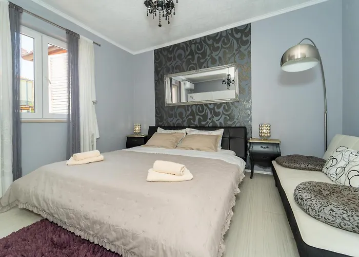 Apartment In With Wifi Sali